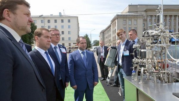 Медведев на выставке БиоКиров Медведев на выставке БиоКиров